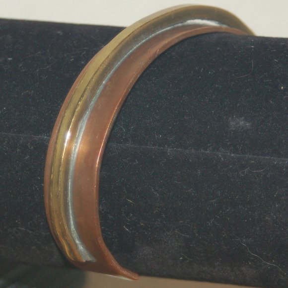 Handmade Two-Tone Heavier Copper Colored Bracelet - Picture 5 of 5